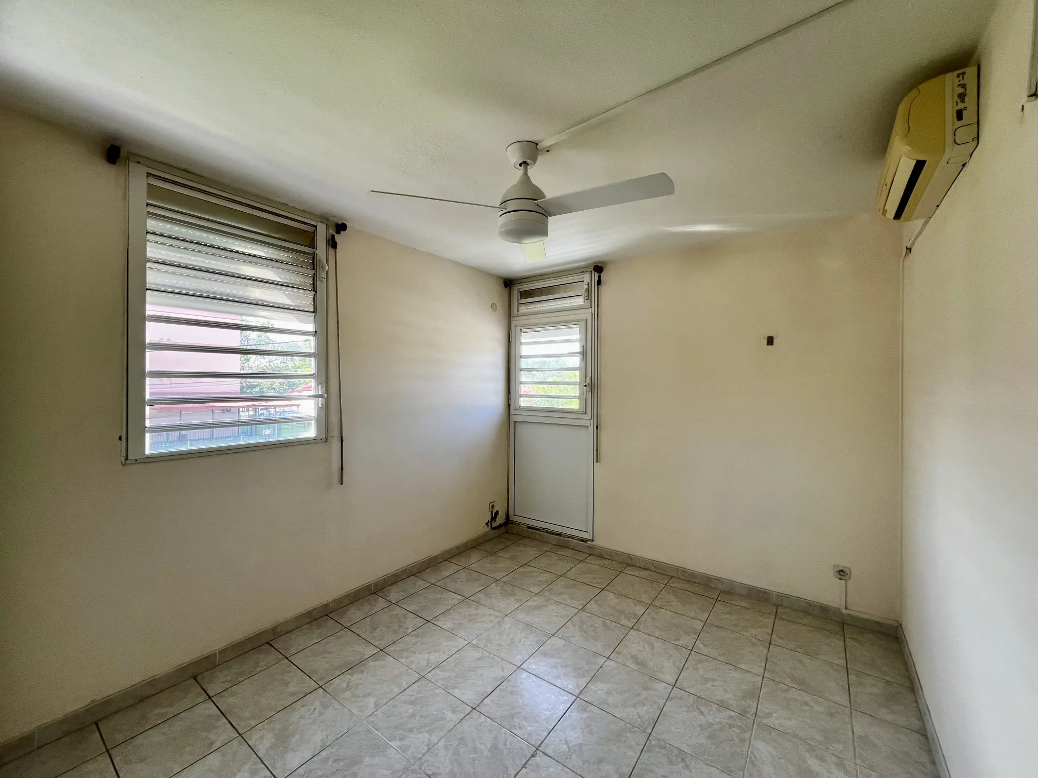 Appartement de type F.4 + Loggia au Robert – 90,50 m²